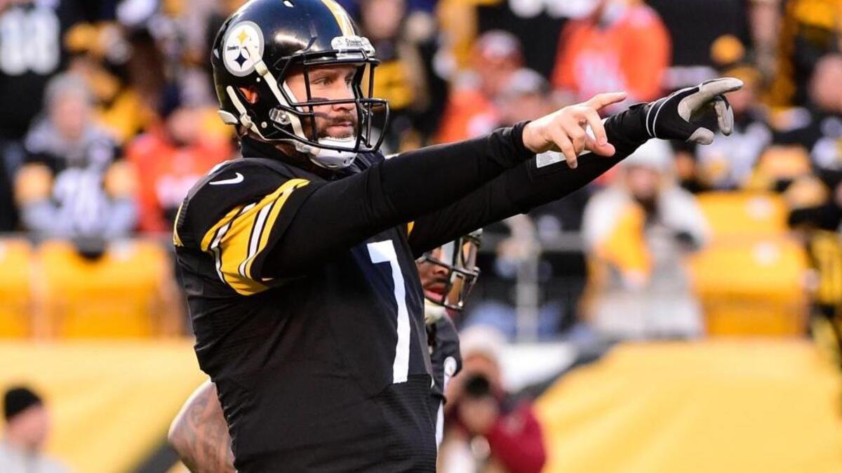 Pittsburgh Steelers quarterback Ben Roethlisberger calls signals against the Denver Broncos Sunday, Dec. 20, 2015, in Pittsburgh. He led all passers after Sunday’s afternoon slate.