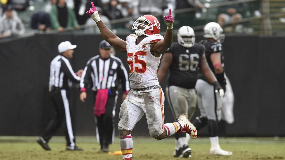 Dee Ford of the Kansas City Chiefs celebrates after sacking Raiders quarterback Derek Carr in the fourth quarter on Oct. 16, 2016, at the Coliseum in Oakland. Ford is coming off his best season with 13 sacks and a league-best seven forced fumbles.