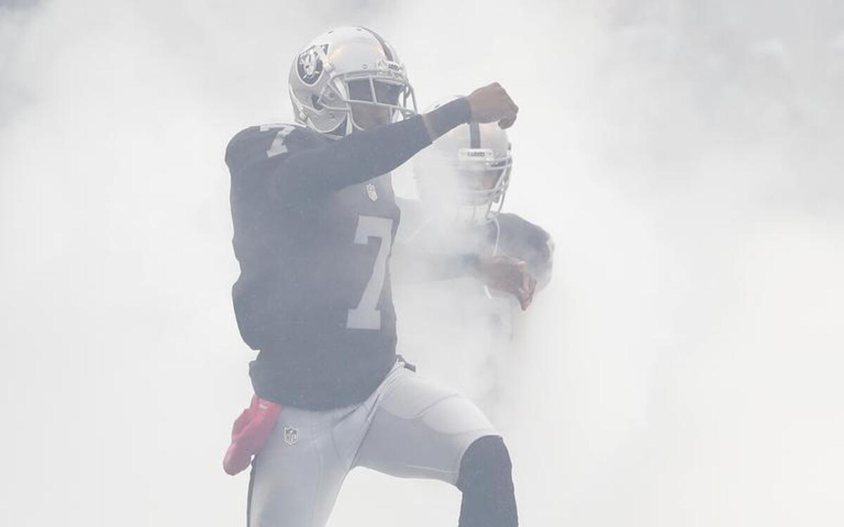 Oakland Raiders punter Marquette King (7) runs onto the field before an NFL football game against the Kansas City Chiefs in Oakland, Calif., Sunday, Oct. 16, 2016.