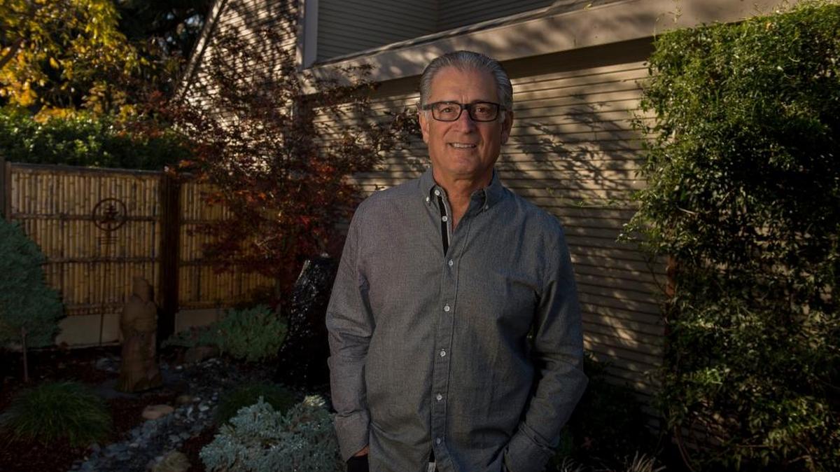 Former NFL referee Mike Pereira and now a rules analyst for FOX Sports, will write a weekly column for The Sacramento Bee throughout the NFL postseason.
