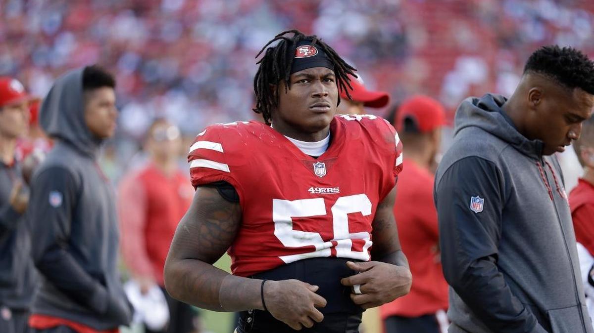 Rookie linebacker Reuben Foster stands on the sideline during the 49ers’ loss to the Dallas Cowboys on Sunday at Levi’s Stadium.