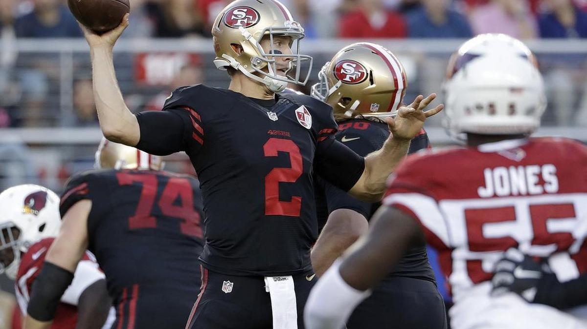 49ers’s Blaine Gabbert passes against Arizona during the first half in Santa Clara, Calif., Thursday, Oct. 6, 2016. Gabbert completed 18 passes in 31 attempts, gaining 162 yards with a touchdown and two interceptions in 49ers territory.