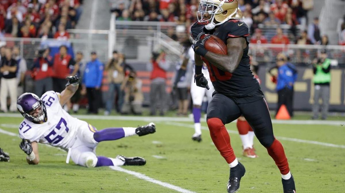San Francisco 49ers wide receiver Bruce Ellington (10) runs against the Minnesota Vikings during the first half of an NFL football game in Santa Clara, Calif., Monday, Sept. 14, 2015.