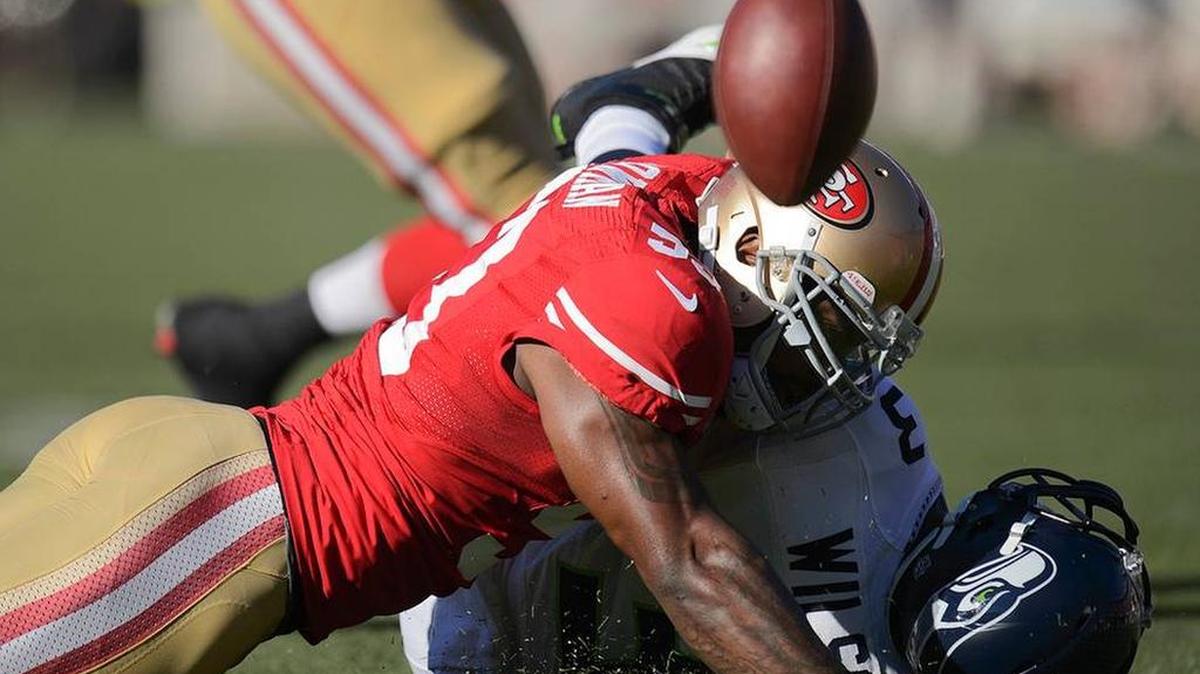 
NaVorro Bowman practices Wednesday without the protective brace he usually wears on his left knee.

