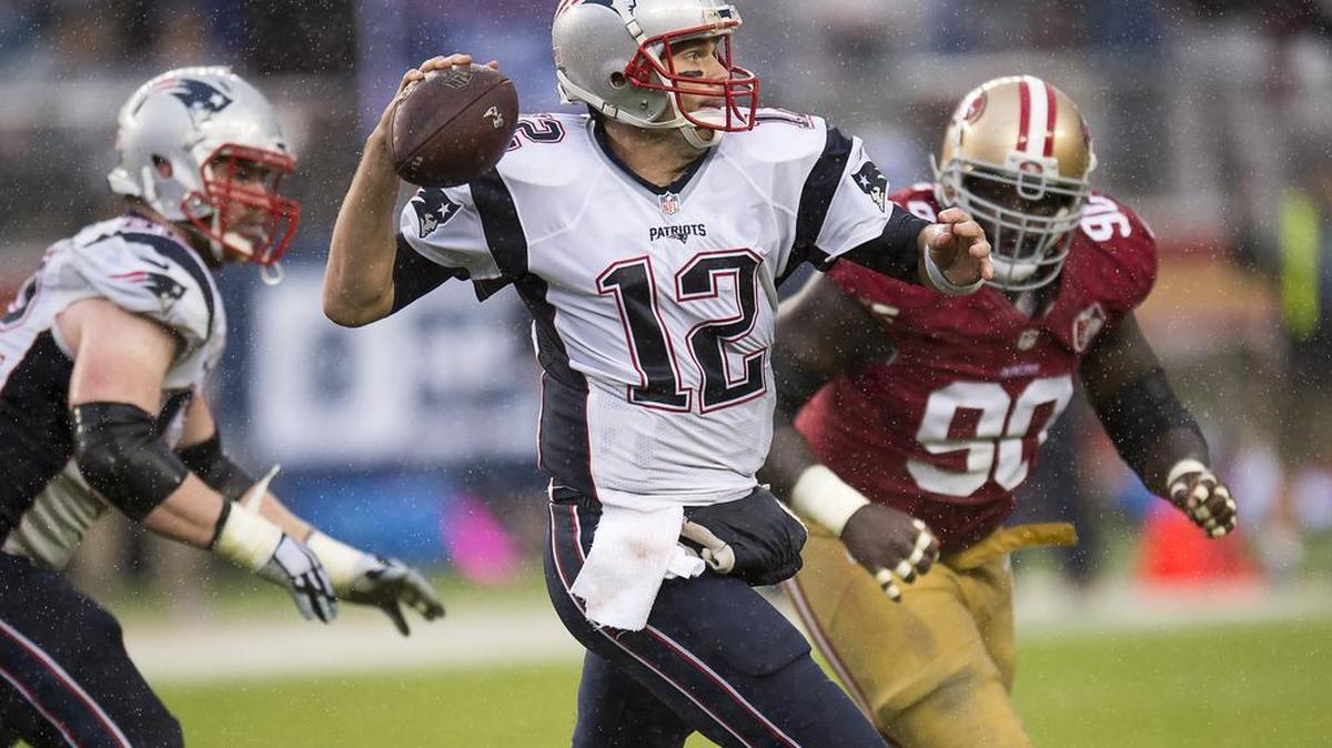 New England Patriots quarterback Tom Brady looks to pass in the fourth quarter during a game against the San Francisco 49ers at Levi’s Stadium on Sunday, November 20, 2016, in Santa Clara, Calif. The Patriots won 30-17.