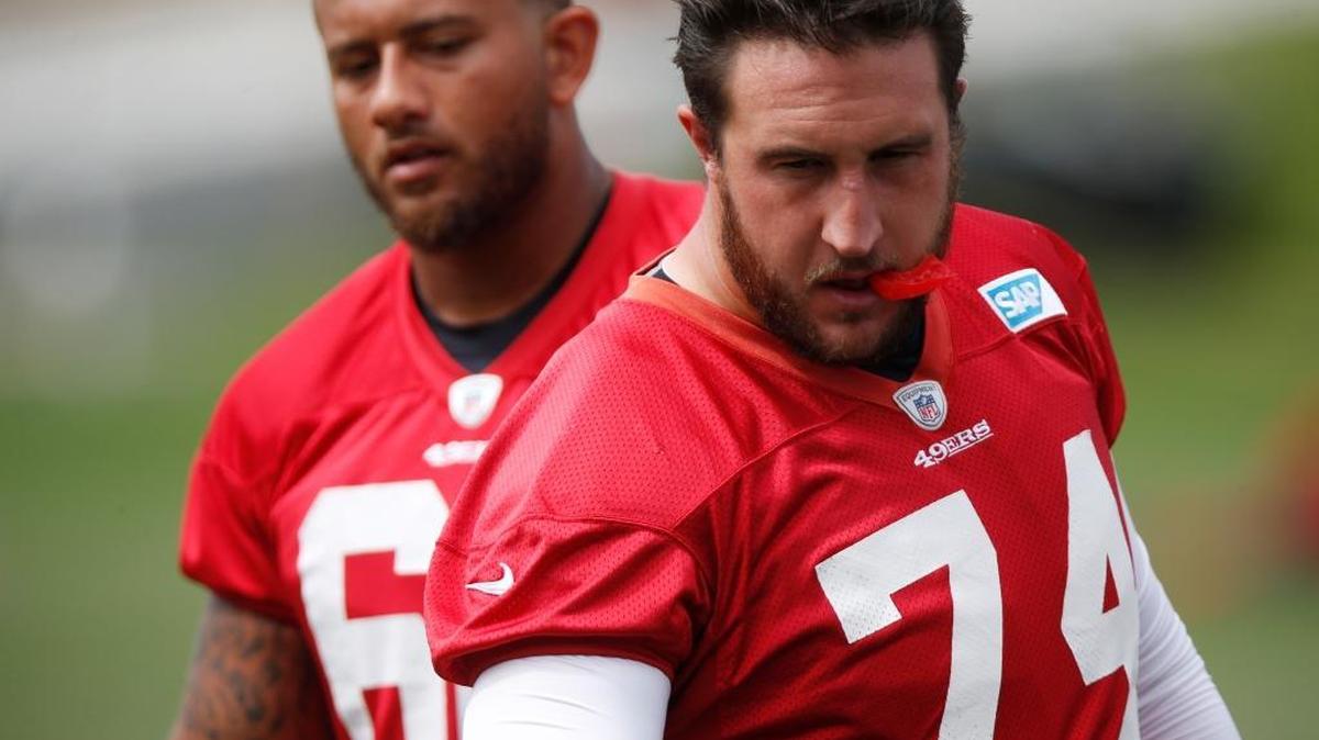 San Francisco 49ers tackle Joe Staley takes a break before facing the Denver Broncos in an NFL football scrimmage at the Broncos' headquarters Thursday, Aug. 27, 2015, in Englewood, Colo.