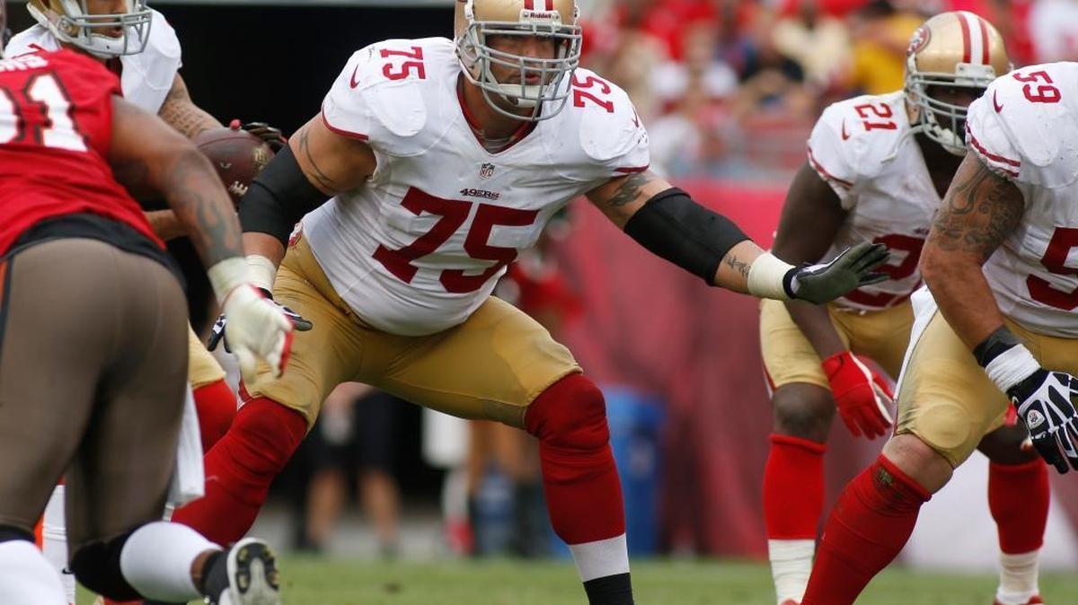 San Francisco 49ers guard Alex Boone (75) blocks during the second half of an NFL football game against the Tampa Bay Buccaneers on Sunday, Dec. 15, 2013, in Tampa, Fla. The 49ers won 33-14.