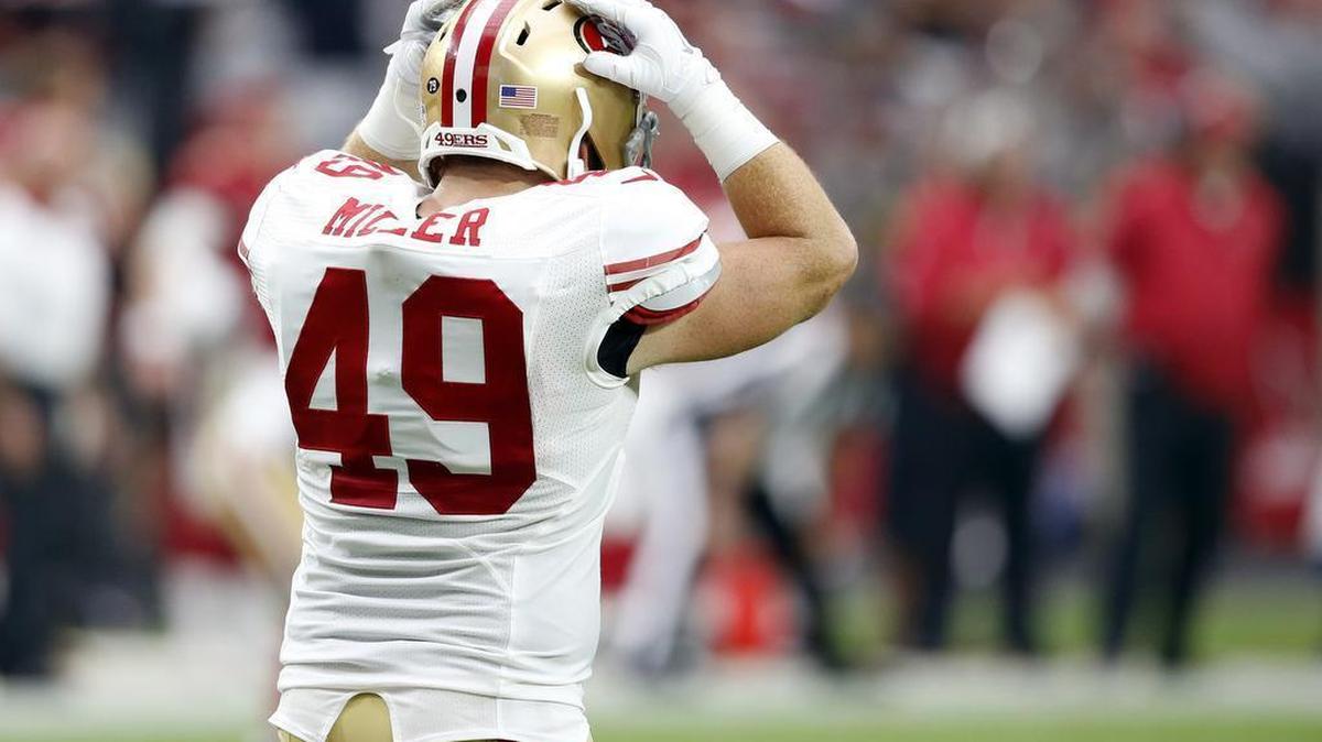 San Francisco 49ers fullback Bruce Miller (49) reacts to a play against the Arizona Cardinals during the second half of an NFL football game, Sunday, Sept. 27, 2015, in Glendale, Ariz.