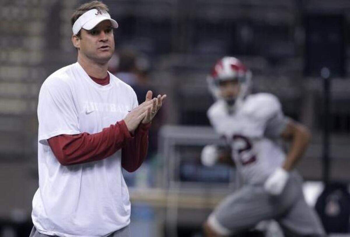 
Alabama offensive coordinator Lane Kiffin is reported to be the frontrunner for the San Francisco 49ers’ offensive coordinator position.
