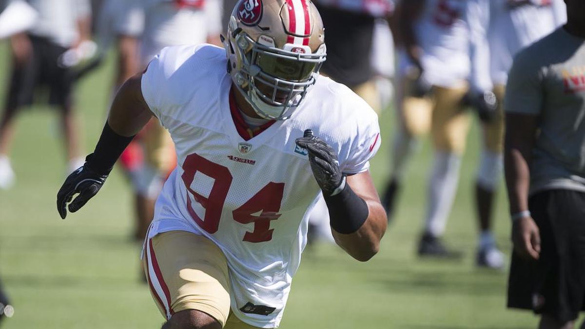 Solomon Thomas runs drill during the San Francisco 49ers training camp at Levi's Stadium on Sunday July 30, 2017 in Santa Clara.