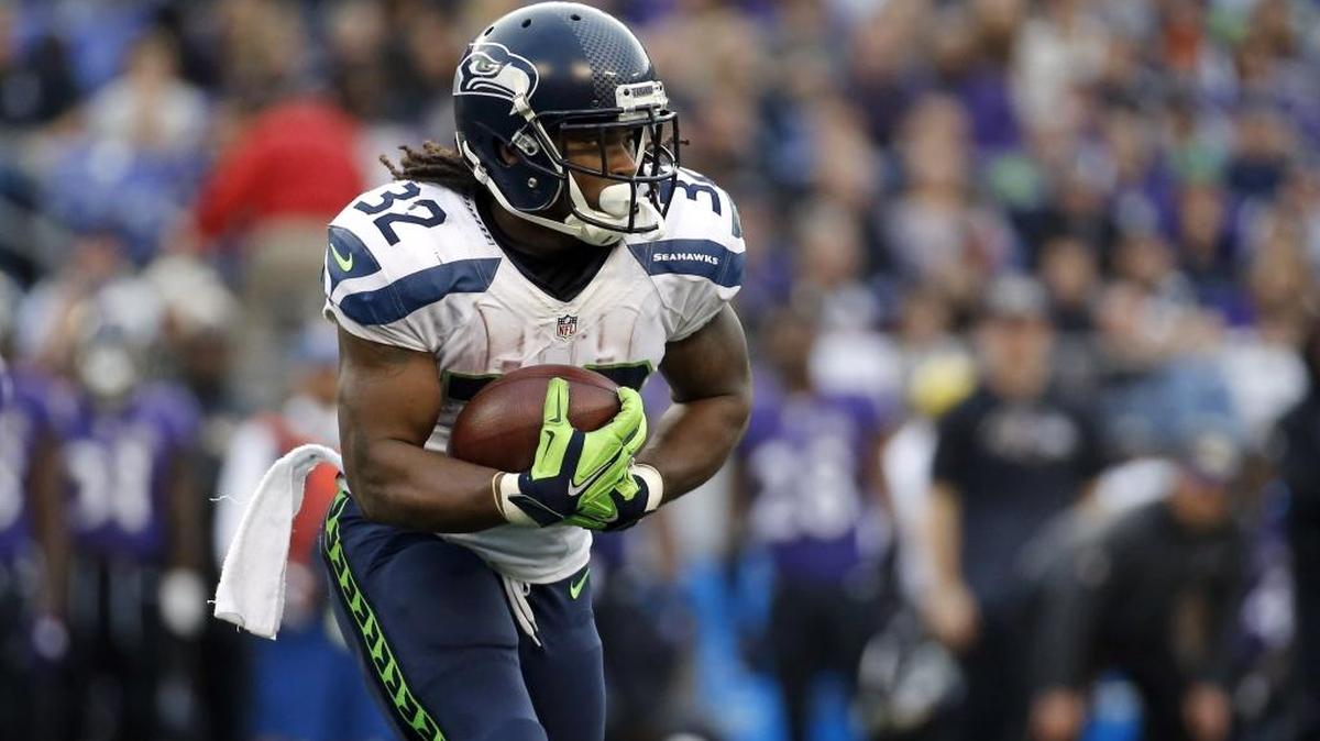 The San Francisco 49ers grabbed DuJuan Harris off the Baltimore Ravens’ practice squad. Here, Harris rushes the ball for the Seattle Seahawks during an NFL football game against the Baltimore Ravens, Sunday, Dec. 13, 2015, in Baltimore.