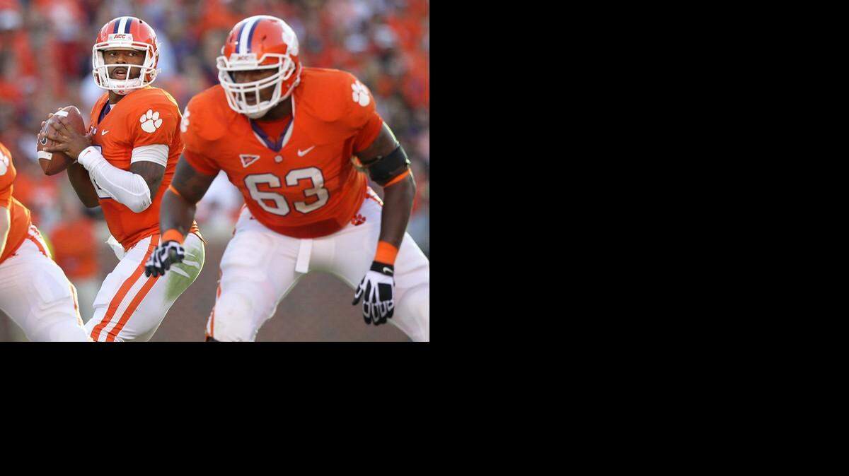 
Brandon Thomas, a left tackle at Clemson, will compete at left guard for the 49ers this year.
