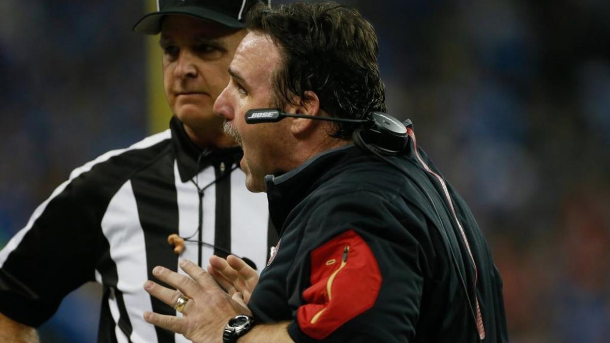 San Francisco 49ers head coach Jim Tomsula disputes a call to the referees on Sunday, Dec. 27, 2015, at Ford Field in Detroit.