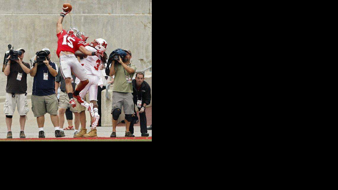 
Ohio State’s Devin Smith, know for his big-play ability, is one of several wide receivers who will visit the 49ers in the run-up to the draft.
