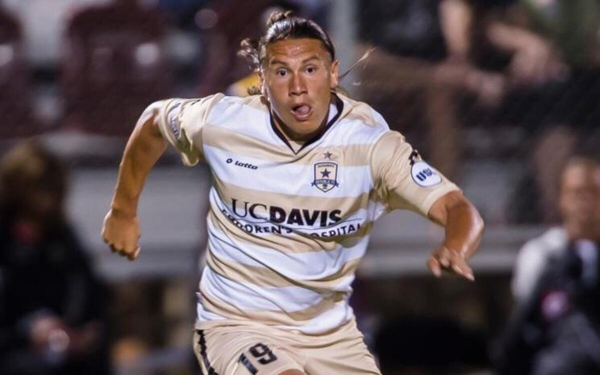 Sacramento Republic FC midfielder Octavio Guzman (19), dribbles the ball during the friendly soccer match between Republic FC and Newcastle United FC at Bonney Field, Saturday July 18, 2015.