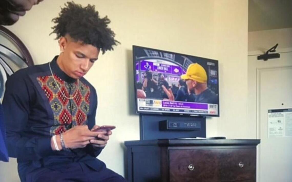 During draft, D.J. Wilson fought nerves in Sacramento hotel. Then, ‘we went bonkers’
